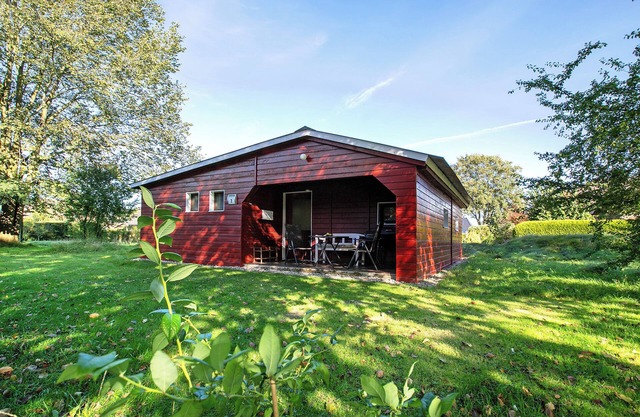'Holzhaus Grimm' with private terrace and Wi-Fi