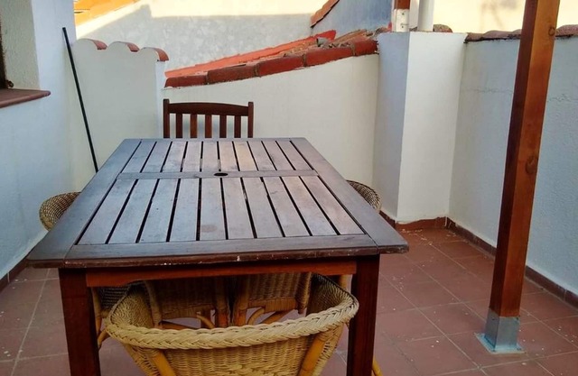 Homerez - Appartement for 5 ppl. with terrace at San Martín de Valdeiglesias