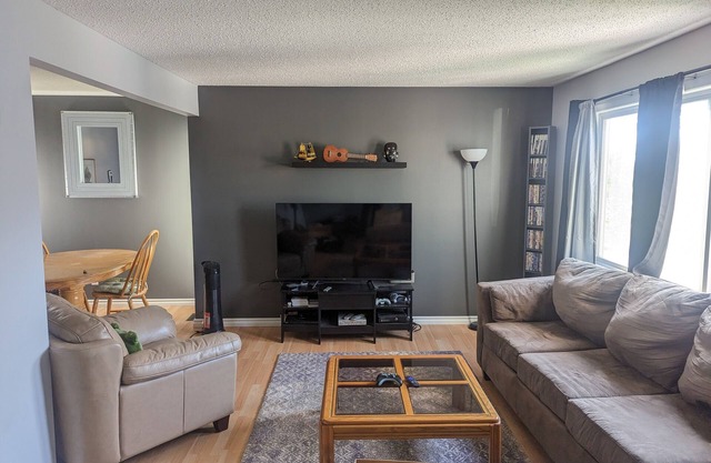 Home away from Home - Townhouse in Fort McMurray, AB