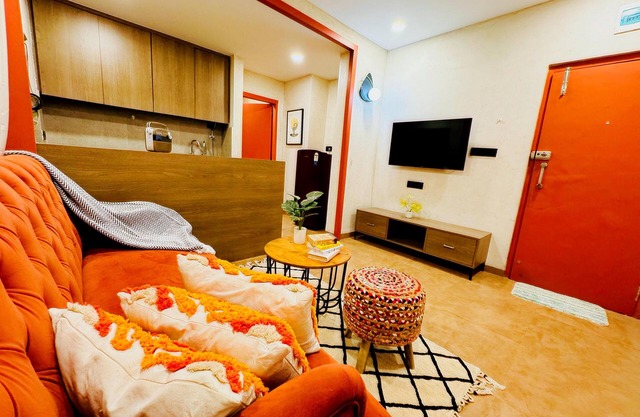 Home Escape 1BHK Retreat Nr Saket Square