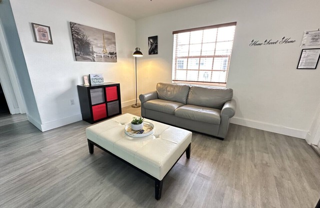 Home Sweet Home Near Malls/Airport/Hwy