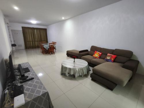 Homelite Eco Park Condominium