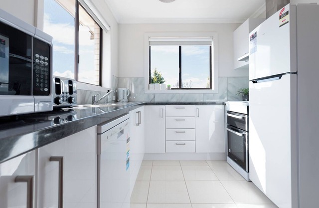 Homely Hideaway with Parking & WiFi