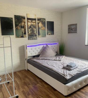 HomeOffice Zimmer Küche WLAN TV mit Terrasse Grill