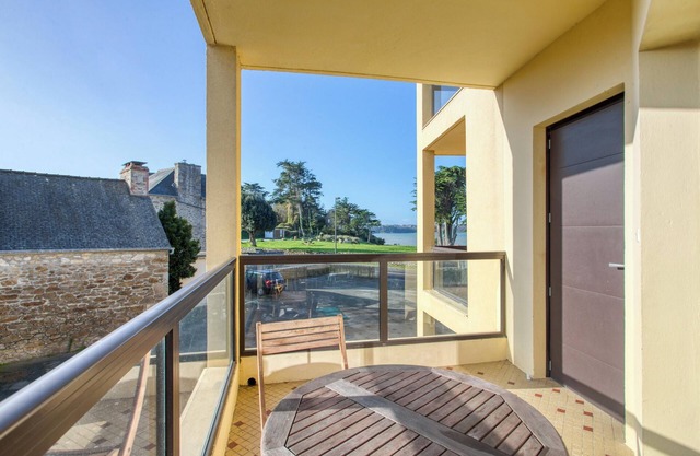 Homerez - Apartment in Saint-Jacut