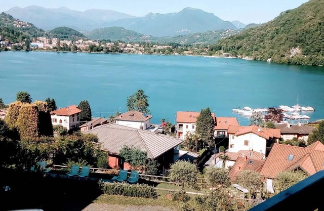 Homerez - Apartment in Lavena Ponte Tresa
