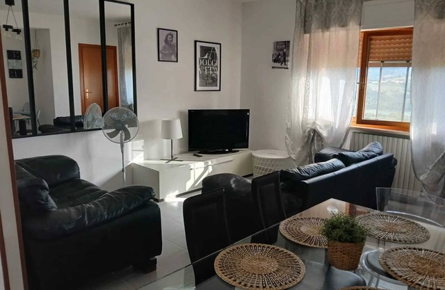 Homerez - Beautiful Apartment with View in Penne 103 m²