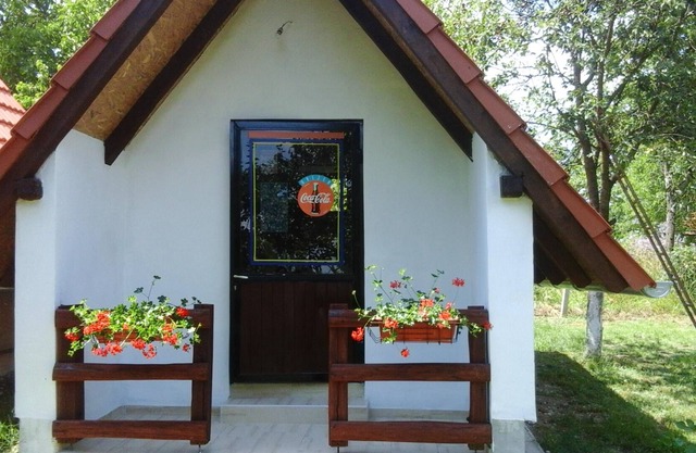 Homerez - Beautiful bungalow with garden and terrace