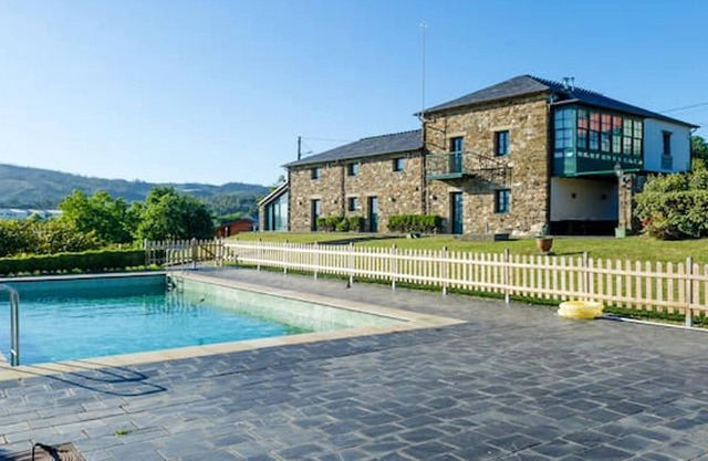 Homerez - Big villa for 23 ppl. with swimming-pool, terrace and balcony