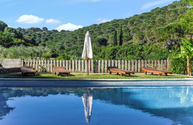 Homerez - Charming House in Porto de Mós with Shared Pool