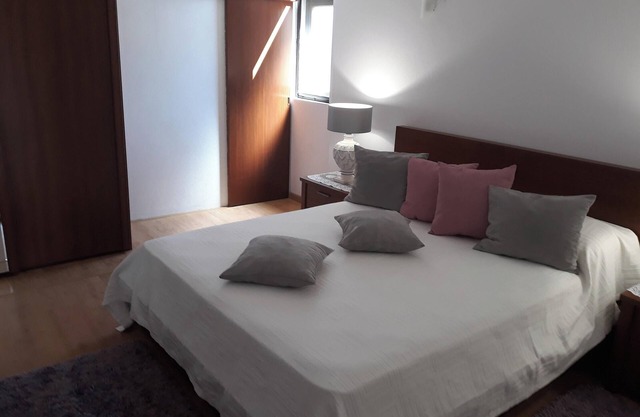 Homerez - Charming House in Monchique with Shared Pool