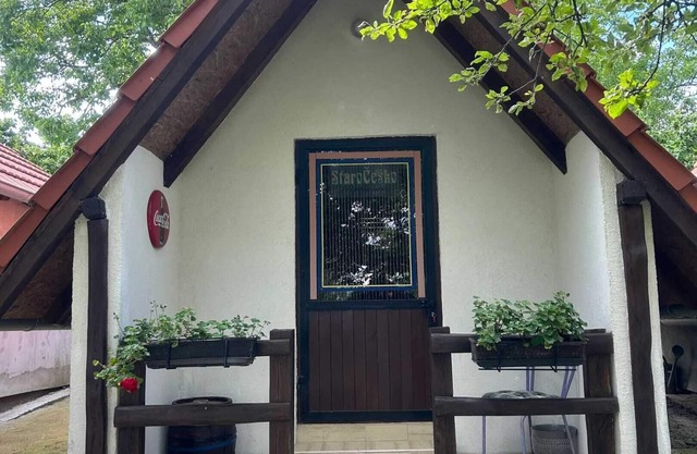 Homerez - Comfortable Bungalow in Kutina with Private Garden