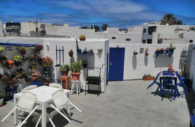 Homerez - Cozy House with Terrace in El Golfo