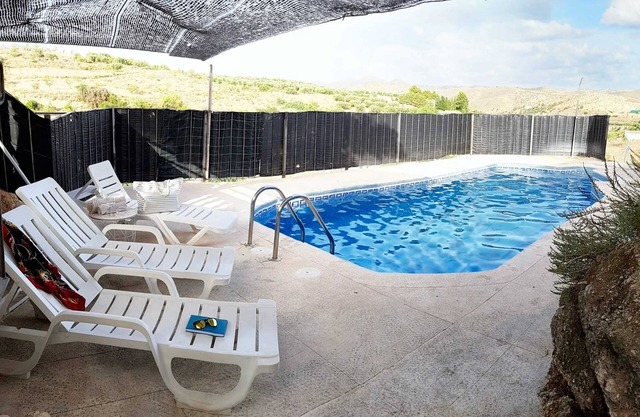 Homerez - Elegant Villa in Vélez-Rubio with Private Pool