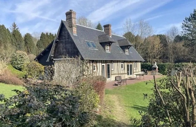 Homerez - House in Hermival-les-Vaux.