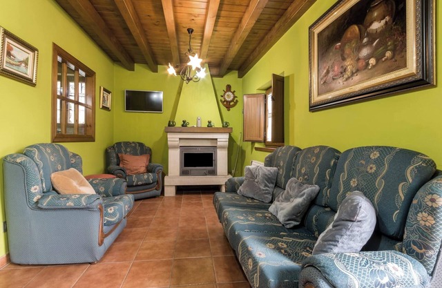 Homerez - House in Trescares, mountains