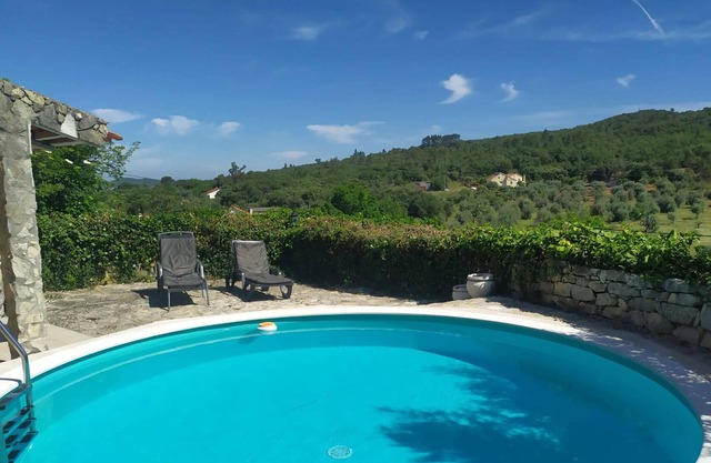 Homerez - Nice villa for 8 ppl. with swimming-pool and terrace at Alviobeira