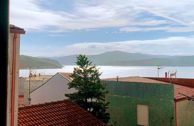 Homerez - Spacious house 6 km from the beach for 6 pers. in Corme Porto