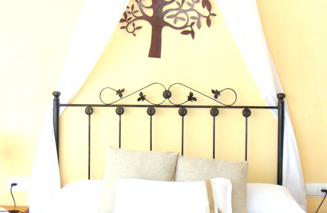 Homerez - Spacious house for 6 ppl. with terrace at Mingorría