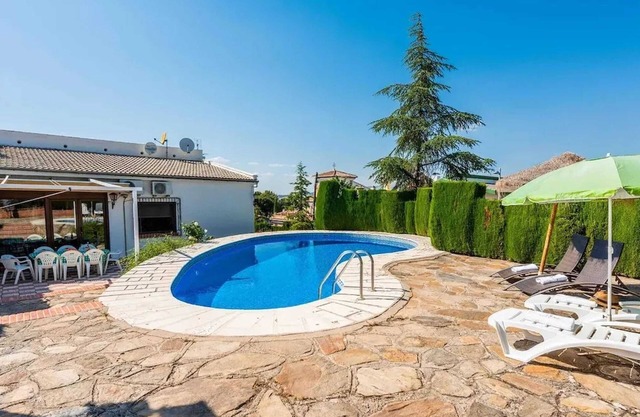 Homerez - Spacious Villa with Private Pool in Monachil