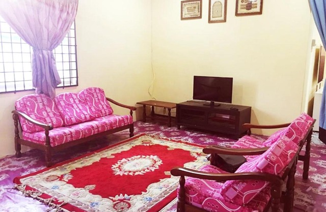Homestay Bandar Pekan - musleem preferred
