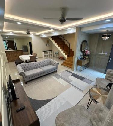 Homestay in Bukit Raja, Klang