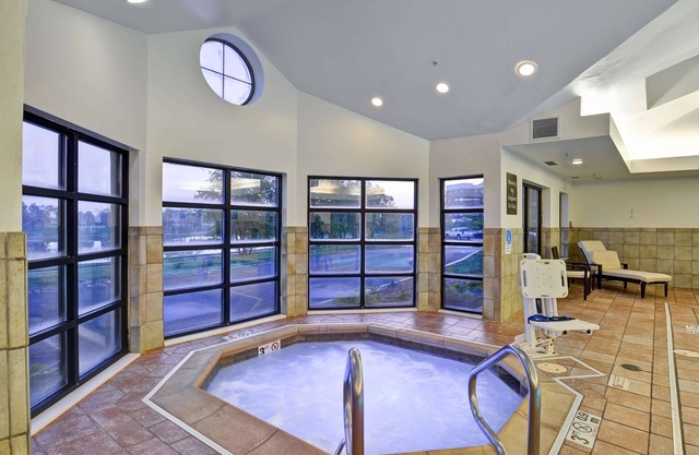 Homewood Suites by Hilton Aurora Naperville