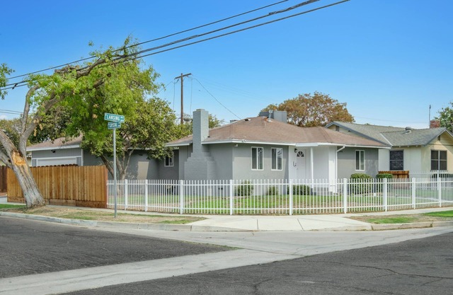 Homey, Clean & Convenient for Vacation or Business