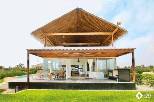 HOP MALIBU exclusiva frente al mar de Chincha