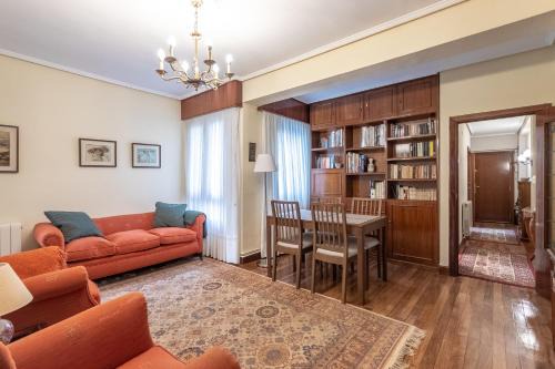 Horia apartment by People Rentals