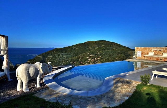 Horizon Blue Luxury 3bedroom Villa with stunning views