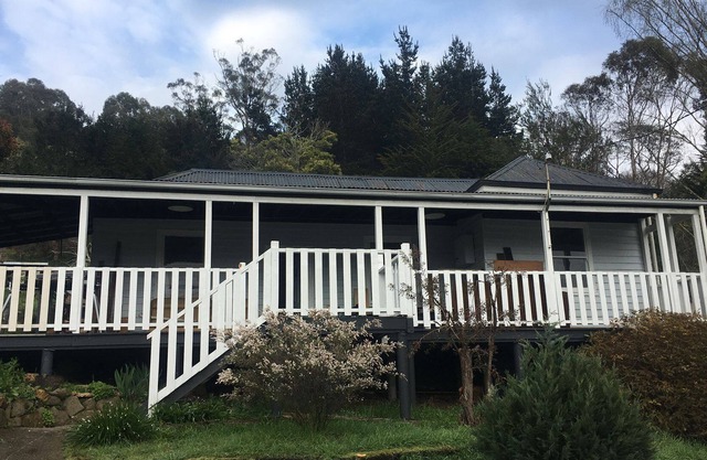 Horse Shoe House THE PERFECT LOCATION