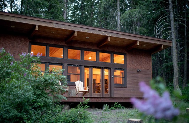 Horseman’s Hideaway 2 bedroom cabin - dogs welcome