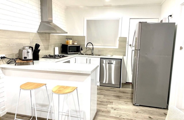 Horsham Villa Central Location