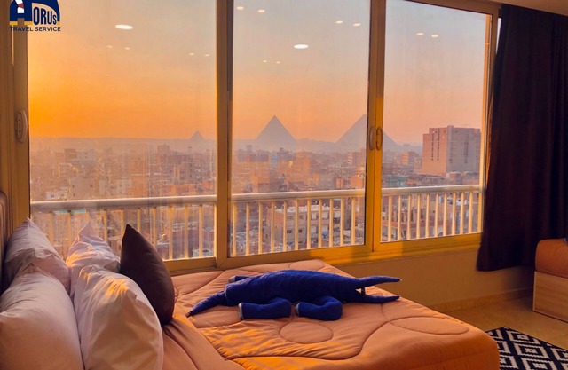 Horus Horizon INN Pyramids View
