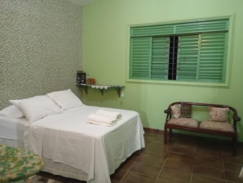 hospedagem casa da waldir, quarto suíte 01