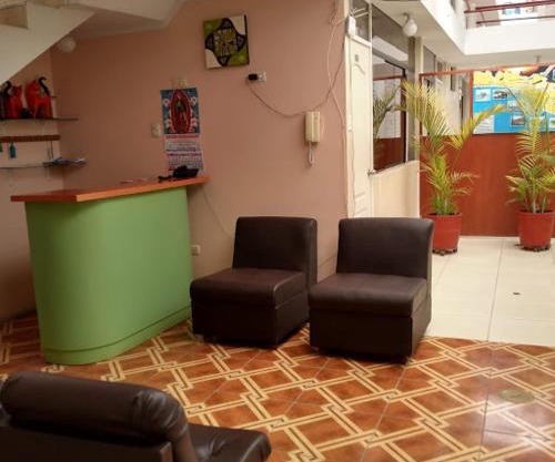 Hospedaje Golden Inn