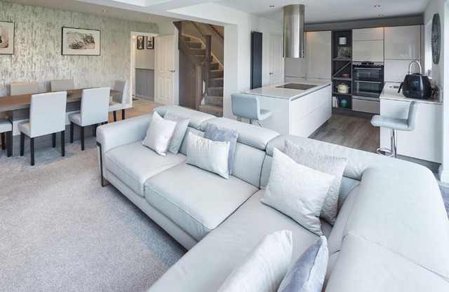 Host & Stay - Benton Road