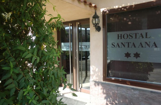 Hostal Santa Ana
