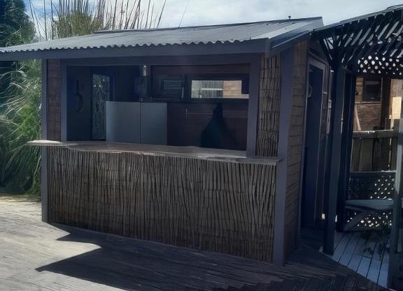 Hosts on the Coast - Tobies Cabana