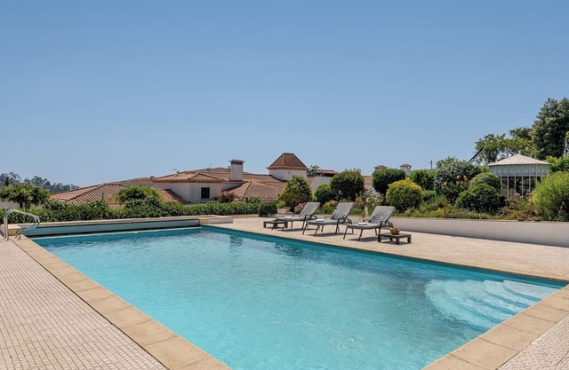 HostWise - Modern Comfort and Shared Pool in Paredes