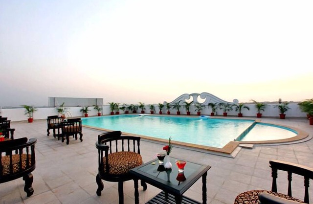 Hotel Airlink Castle