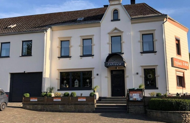 Hotel Brasserie Typical - double room, shower or bath, toilet, comfort