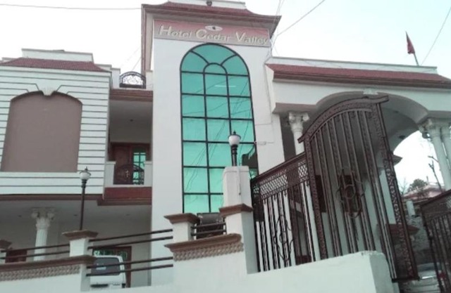 Hotel Cedar Valley