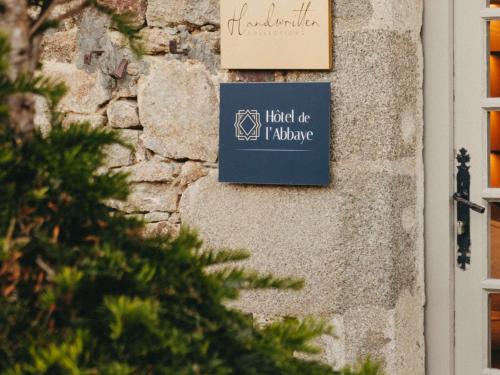 Hotel de L'Abbaye Le Tronchet - Handwritten Collection