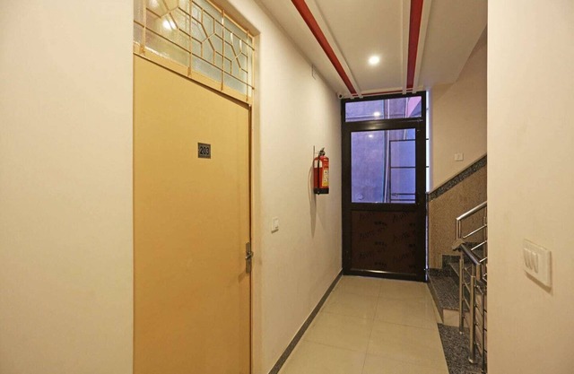 HOTEL DIAMOND STAR, AIRPORT IGI