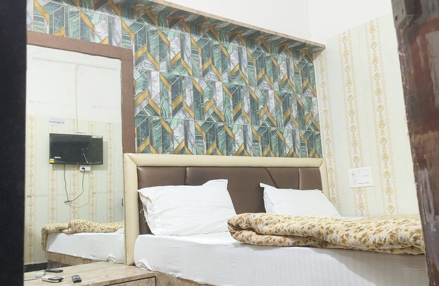 Hotel divine and restaurant