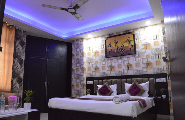 Hotel GLOBAL STAY Near Delhi Airport