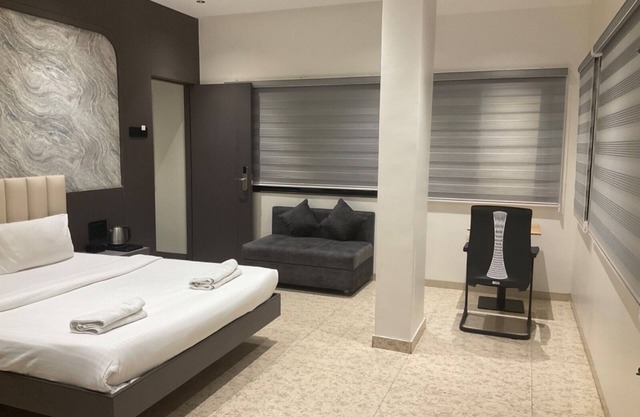 Hotel Govind Regency