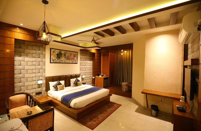 Hotel Grand Kailash